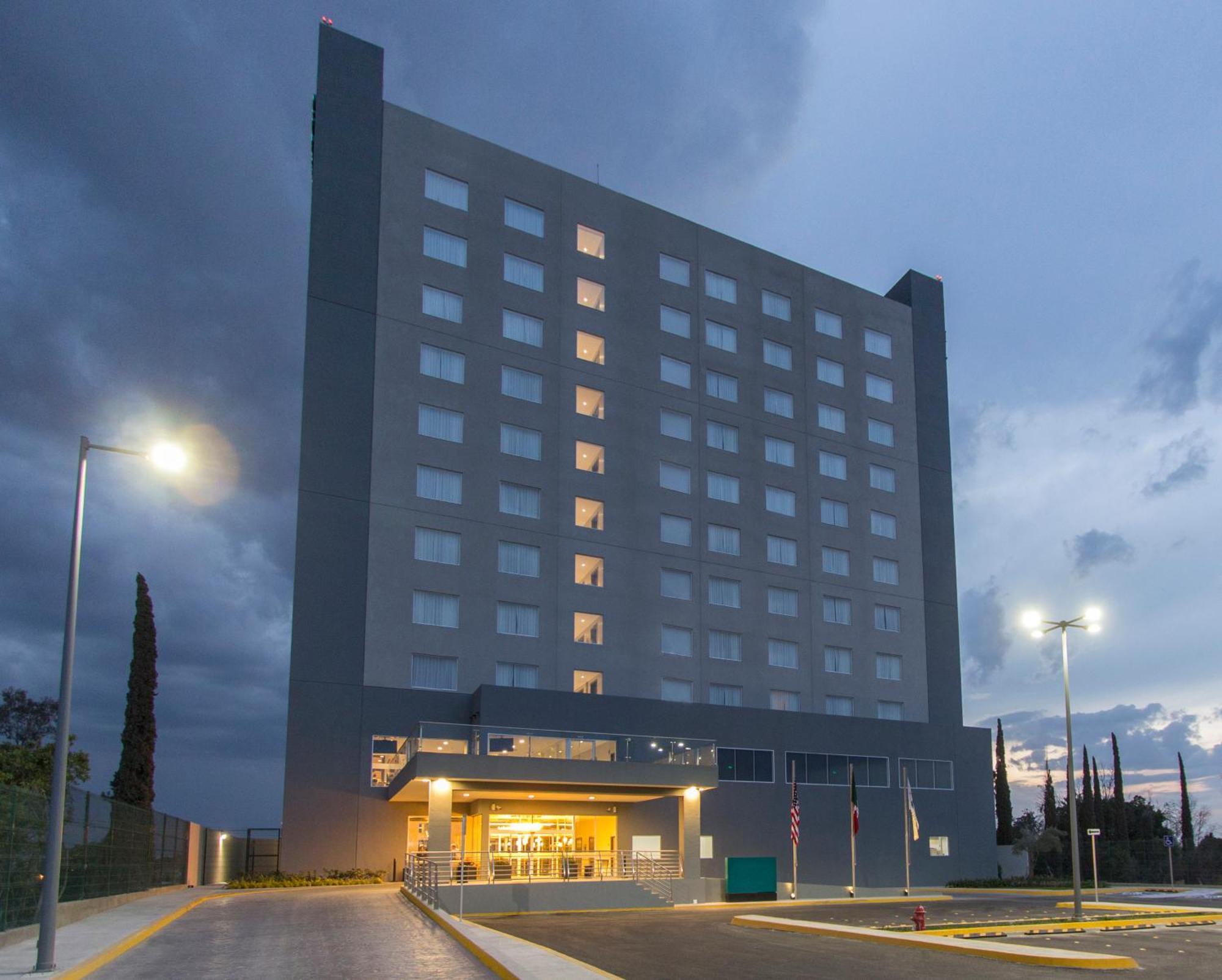 Fiesta Inn Suites Aeropuerto Del Bajio Silao Exteriér fotografie